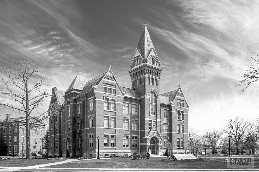universityicons's tweet photo. Today's featured university icon is University Hall at Heidelberg University, in Tiffin, OH https://t.co/XT1I53Ktdc @HeidelbergU #HeidelbergU #archdaily #architecture #campus #campustour #college #collegedays #collegelife #collegetour #picoftheday #graduation #photography https://t.co/2wGlZcIp5e