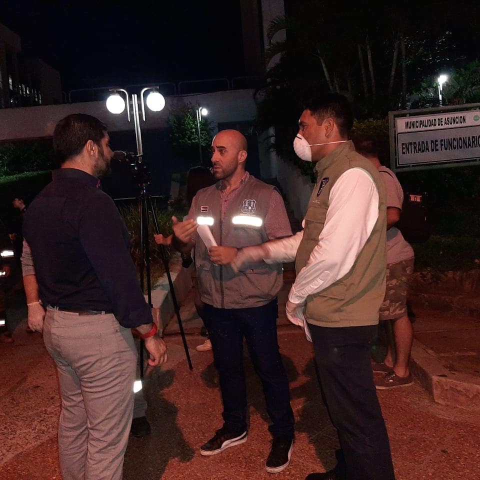 arielandino17's tweet photo. Operativo Nocturno de DESCONTAMINACIÓN todos contra el COVID-19 zona Av. Eusebio Ayala y toda la zona del hospital barrio obrero, 5ta avenida y alrrededores.. trabajo en conjunto. Acompañado por el Sr. Intendente @oscarodriguezpy @IvoBrun @Ale_Buzo @pmtasuncion1 @AsuDsu https://t.co/EwR2P7x4nG