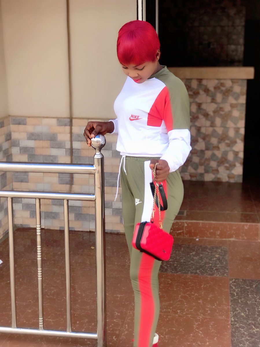 browne_barbie's tweet photo. Hbd to me,, titans celebrate with your fellow fellow titan #HelloTacha #TachaTheVoice https://t.co/21pu0R0yj7