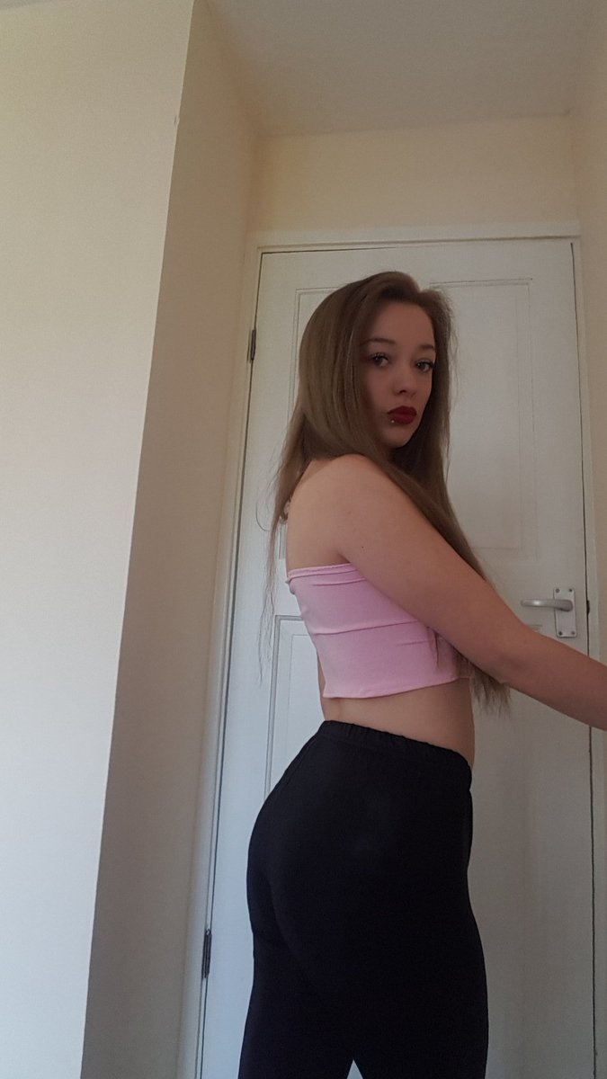 👑Mistress Louize👑 tweet media