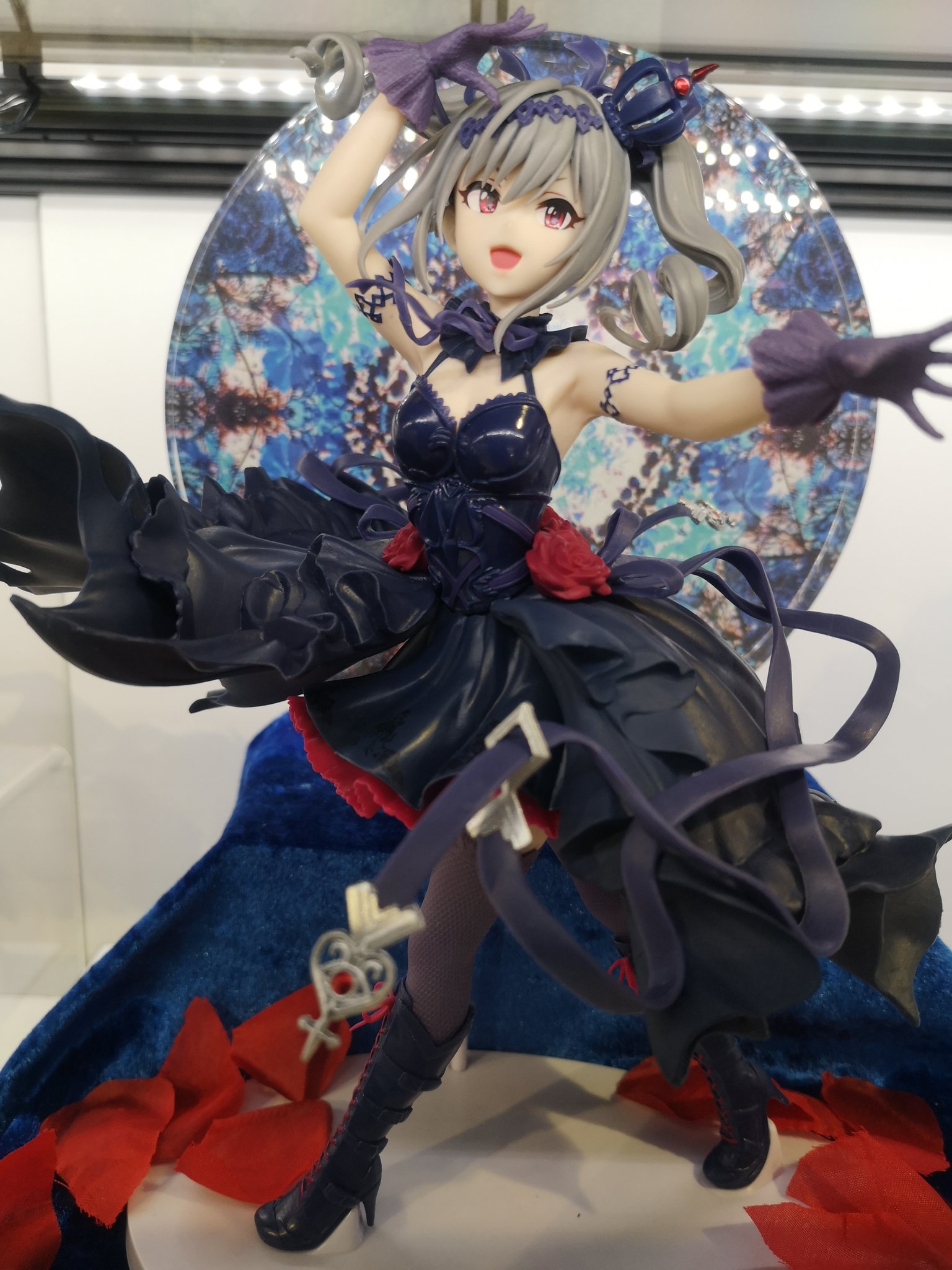 アイマスdb 個人ファンアカウントです 秋葉原セガ5号館に神崎蘭子プライズフィギュアが展示してありました 4 14ごろ登場予定とのこと T Co Ytmcrdwa7u T Co Xgz8h1stcd Twitter