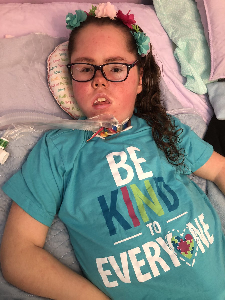 tina_krajewski's tweet photo. Ally is ready to do e-learning with classmates this morning with her Crazy Hair. #coonleyspiritweek https://t.co/P00OTI6tJK