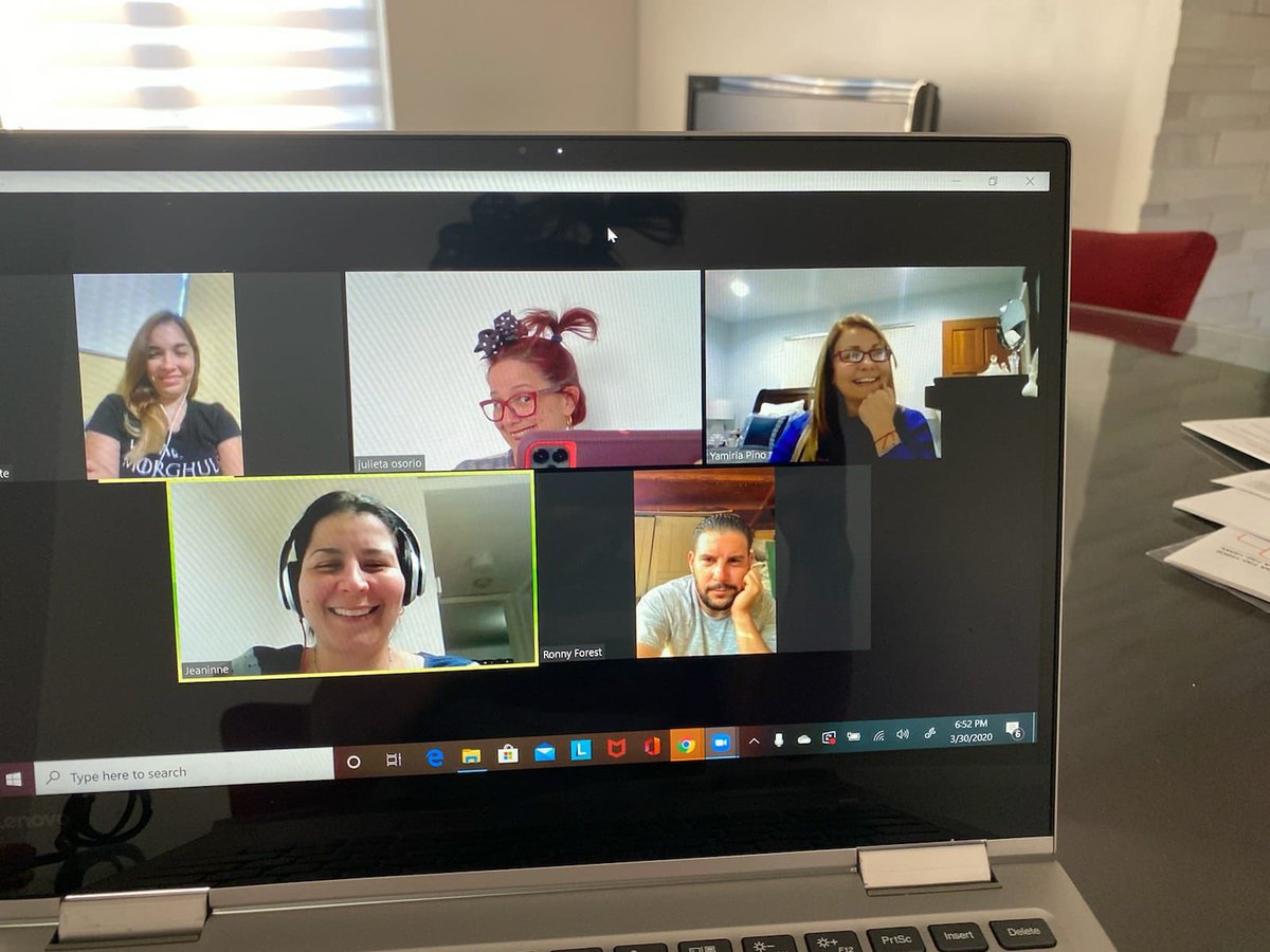 HMLAdultEd's tweet image. ¡Nada puede retener a nuestros estudiantes de aprender! Sore die do usar Zoom! #learning #learninline #esol #adultedu