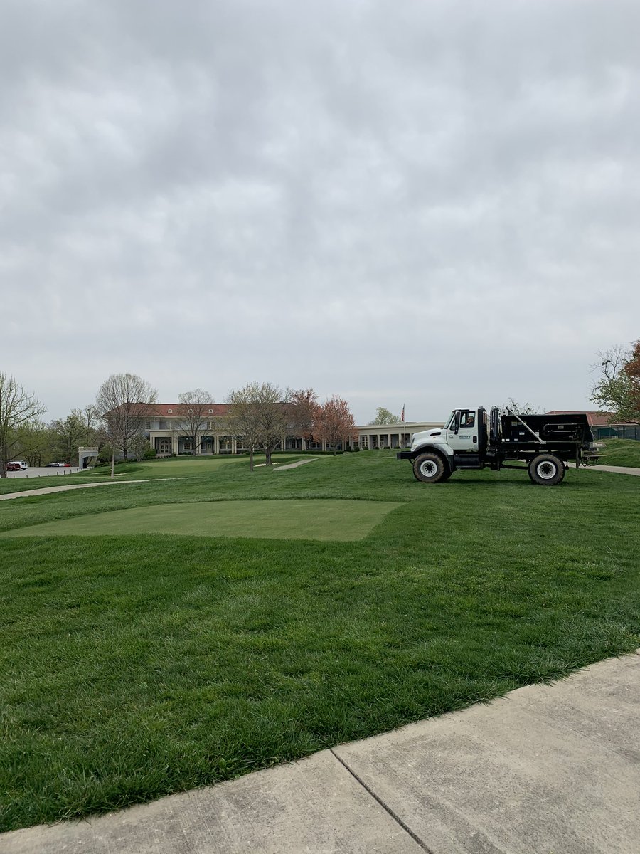 baker_cameron's tweet photo. @LeefordSimpson @HarrellsLLC slinging BBs this morning @LCCGrounds1908  Fert+PreEmerge #Rusty https://t.co/fhfRFU638S