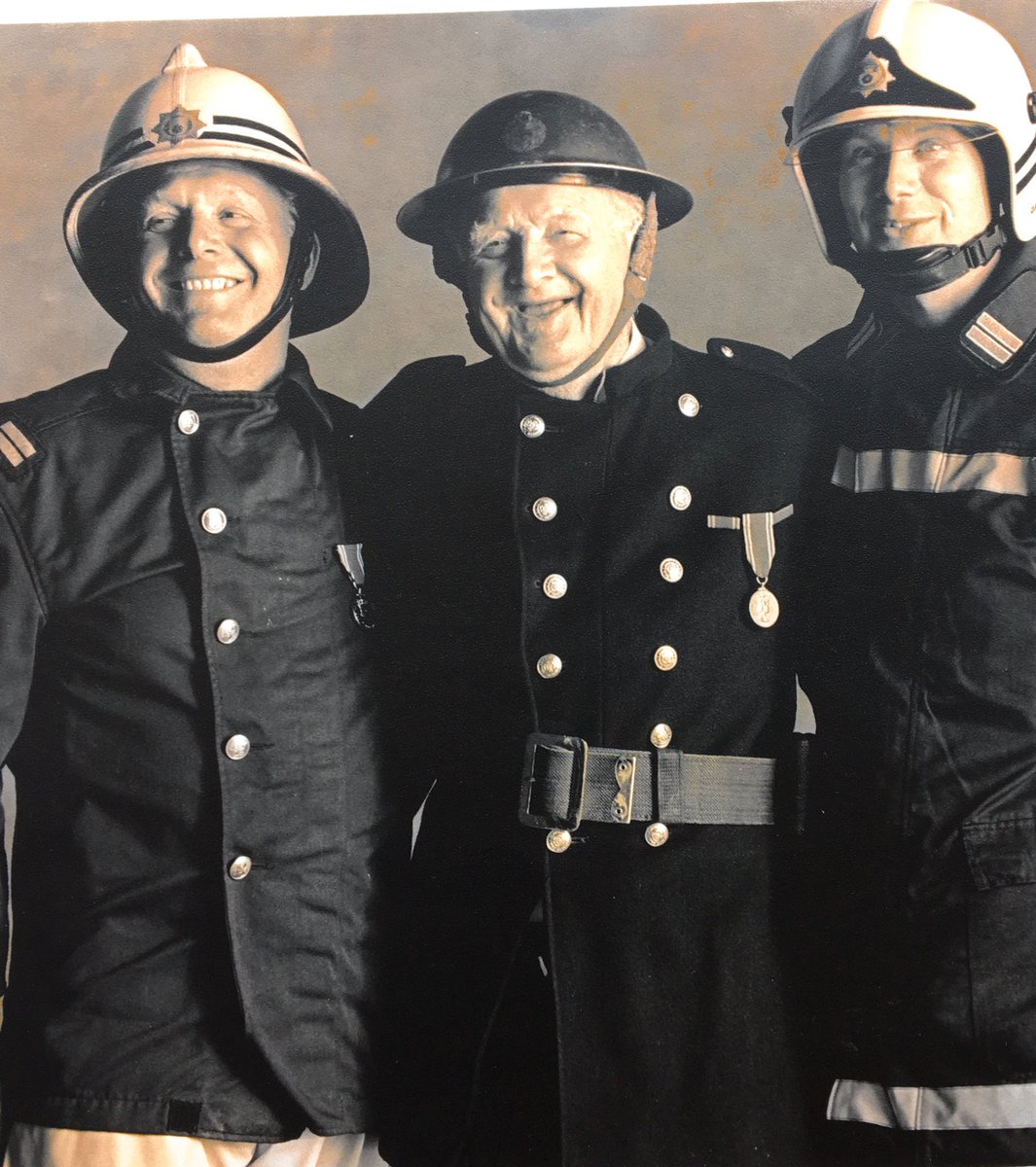ASDFire1's tweet photo. Very proud to follow grandad and dad into @Botley38 and serve the communities of #teamhants https://t.co/q5zRcnFjBK