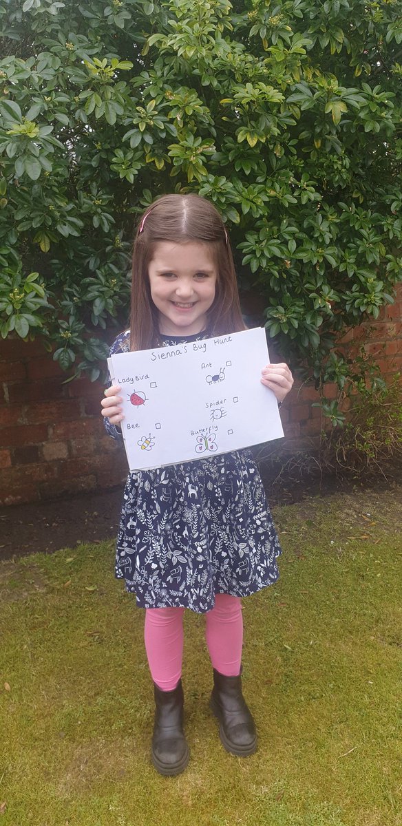 Sienna went on a bug hunt this morning in the garden and found all the bugs 🐜🐝🦋🐞🕷 <a href="/FrisInf/">FarnboroughRoadInf</a> <a href="/FRISroom4/">Miss Chew</a>