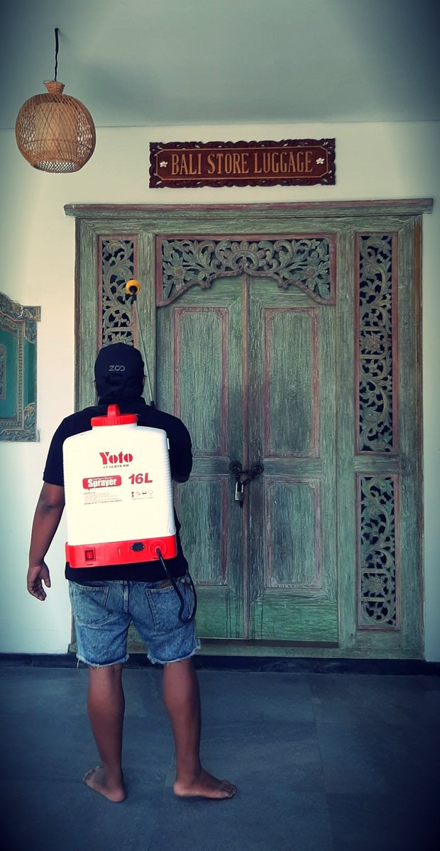 BaliLuggage's tweet photo. Thank you to our local banjar Tanjung for being proactive against the Covid-19 virus.

#BanjarTanjung  🙏👍🙂 https://t.co/WwaFTfFBNK
