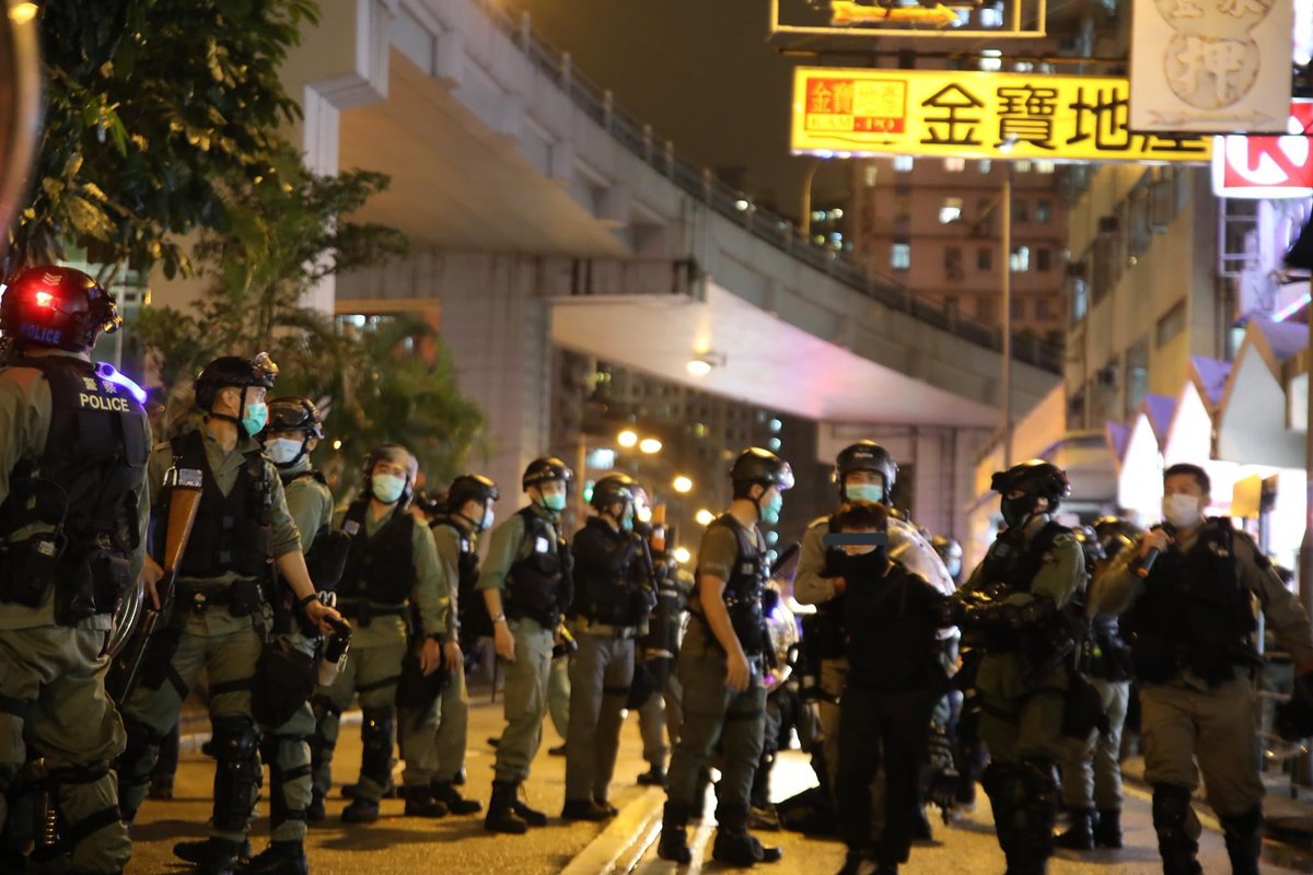 www_1841er's tweet photo. Same old story:

We got intimidated for laying the memorial flowers

We got beaten for crossing the streets

We got arrested for walking down the roads

We got xx for nothing...

It is just another day under #HKPoliceState 

BUT WE ARE STILL HERE

#831PrinceEdwardTerroristAttack https://t.co/SyqJ5RO1kB