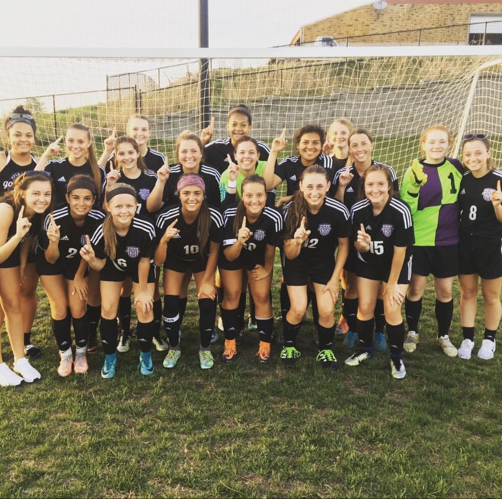 CarissaDickes's tweet photo. Challenge accepted @PiperPirates_SB here is a coaching photo. Once you're nominated you have 24hrs to respond w/posting a coaching photo or donate $20 to a local charity. I nominate @Piper_Track — my heart swells looking at these pictures, these kids still mean the world to me 💜 https://t.co/QDiehtoozV