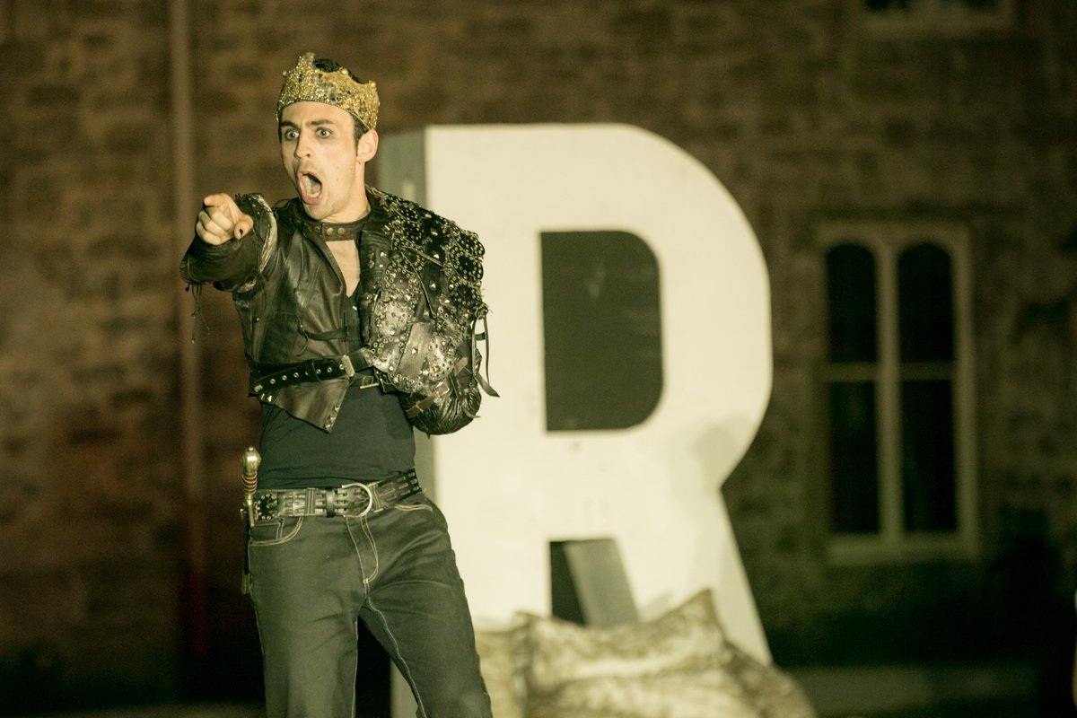 Changeling Theatre (@changelingthe) on Twitter photo Today post is from our 2013 tour of #richardIII with <a href="/AlexMugnaioni/">Alex Mugnaioni</a> in the title role. #shakespeare #openair #kenttour #wewillbeback Today post is from our 2013 tour of #richardIII with <a href="/AlexMugnaioni/">Alex Mugnaioni</a> in the title role. #shakespeare #openair #kenttour #wewillbeback