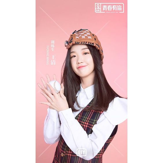 Stage Name : Yvonne WangBirth Name : Wang Qing (王清)Birthday : January 28, 1997 Height : 172.6 cmWeight : 49 kgCompany : D. Wang  #YouthWithYou  #YvonneWang  #WangQing