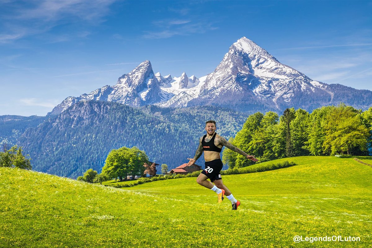 legendsofluton's tweet photo. George Moncur is everywhere

#TheHillsAreAlive https://t.co/W4hGwsQA0W