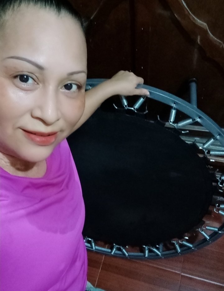_RdzLau's tweet photo. Noche de #Trampolín
#JumpFit , cardio al 100%
Estar activa es lo mejor https://t.co/dNilfQ66yF