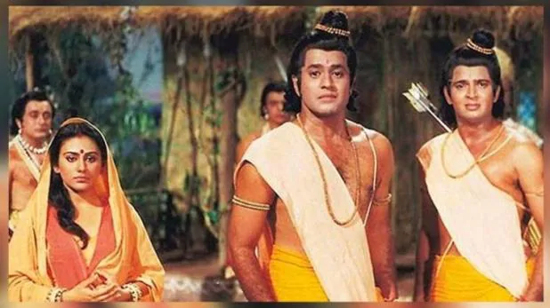 1stIndiaNews's tweet photo. #Jaipur : रामायण-महाभारत बना दिनचर्या का हिस्सा !

छोटे बच्चों को मिली रिपीट कार्टूनों से निजात, कुछ देर के लिए मोबाइल से हुए 'दूर', सबसे अच्छी बात बच्चों को मिल रहे संस्कार, पौराणिक कथाओं को जानने का मिल रहा सुअवसर, दूरदर्शन की पहल की हो रहा प्रशंसा 

#COVID19 #CoronaVirus https://t.co/ExYtFrC1Jq
