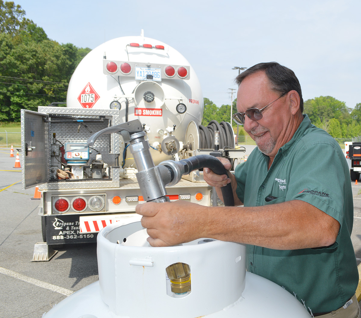 EnergyUnitedEMC's tweet photo. While many people are now working from home, we want to make sure you still receive the services you need. Rest assured we are still delivering propane and keeping those tanks full!
#PowerOn #YourLocalConnection #Propane https://t.co/hEOGFgnmqL