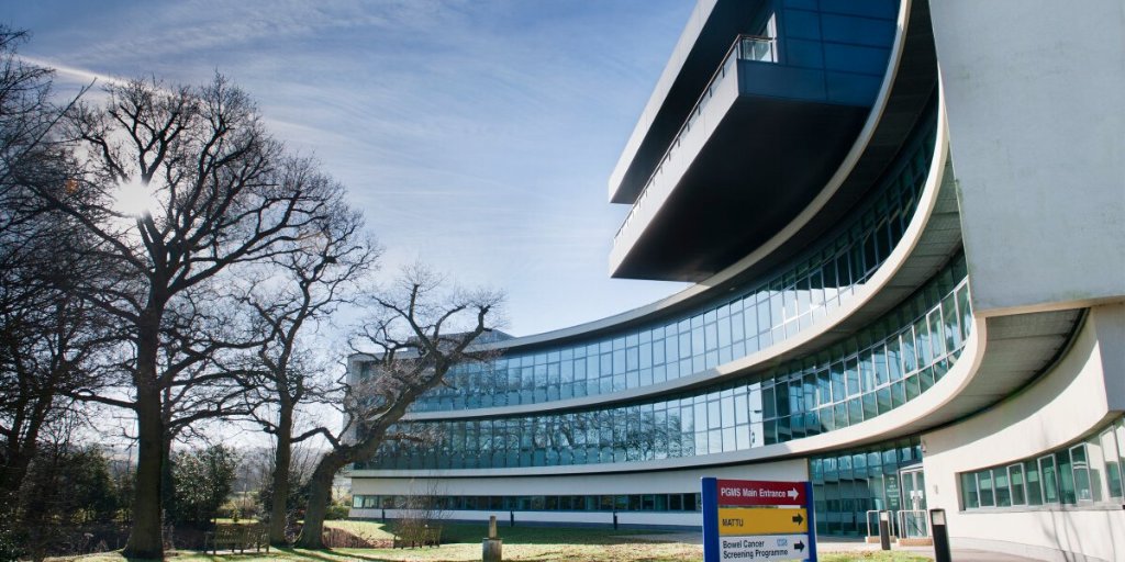 UniOfSurrey's tweet photo. We are making our office space available to critical front-line NHS staff from @RoyalSurrey to aid the fight against Covid-19. https://t.co/e9hLZT9KZQ https://t.co/diC7hqjoCO