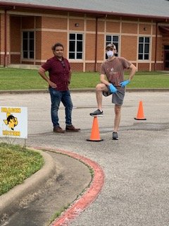 McmichaelMiddle's tweet photo. Thank you to the teachers and administrators that helped with the student work distribution yesterday. It was great to see the students and families that came up to McMichael. https://t.co/Mhv8SdumNY
