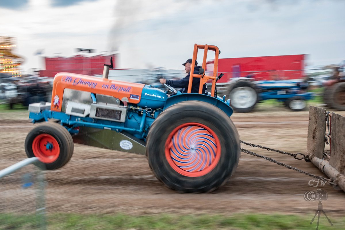 PhotographyCjw's tweet photo. a few photos from whitby traction engine rally am looking forward to the next 1 #whitby #tracktorpull https://t.co/TZQc0uwlJy