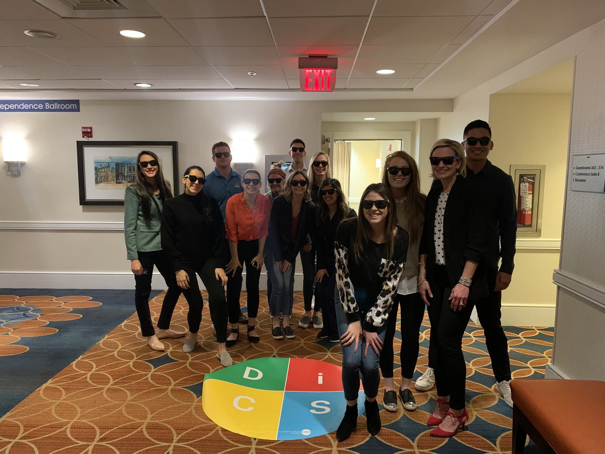 BeProximal's tweet image. Recognize * Reflect * Connect: smiling from the energy shared with this #BSC powerhouse team for an enriching #DiSCWorkplace training earlier this month! #ChooseYourLens #BeProximal