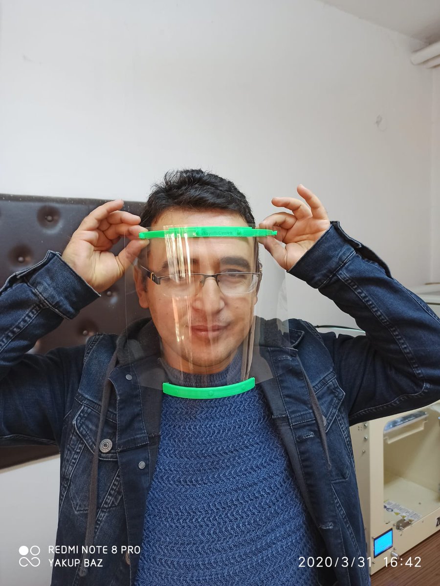 #Mut3DDestekGrubu <a href="/secal_mut/">Şehit Emin Çelik Anadolu Lisesi</a> <a href="/mutmaresal/">Mut Mareşal Fevzi Çakmak Yatılı Bölge Ortaokulu</a>  <a href="/eba_goksu/">Mersin Mut Şehit Adem Şahin Ortaokulu</a> Hastanelerimizin ihtiyaçları  doğrultusunda sağlık personelimize destek olmak için Yüz siperliği üretmeye başladı.. 
<a href="/ziyaselcuk/">Ziya Selçuk</a>
<a href="/AdemKoca46/">Adem Koca</a> 
@harungergin 
<a href="/EbaMersin/">Mersin EBA</a> 
<a href="/MersinMEM/">Mersin İl Millî Eğitim Müdürlüğü</a> 
<a href="/drfahrettinkoca/">Dr. Fahrettin Koca</a>