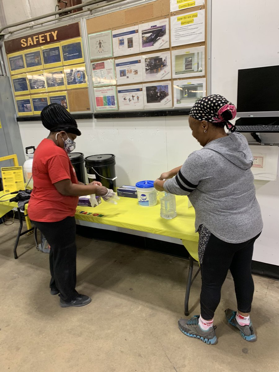 TroyFergusonJr1's tweet photo. @hill_ups preload employees staying safe using our sanitation station! Together we will stop the spread, stay safe and healthy. #RockHillStandards https://t.co/bsfprip8g5