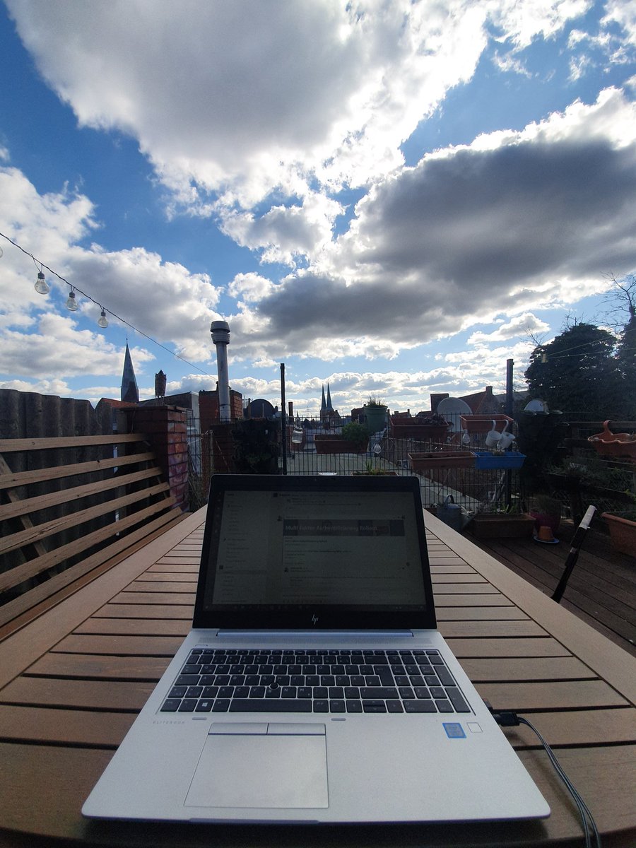 dan_flr's tweet photo. Okay @waldo1001 I'm ready for the Webinar! #alops #akquinet #microsoft #wfh #Homeoffice #COVID19 https://t.co/aTX7kuAl0D
