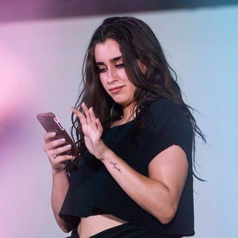 ljsquadlatam's tweet photo. 🔮 ¡Escuchá a todo volumen #Lento de @laurenjauregui! 🔮 🐯
Has clic acá:
👉playlists spotify:
https://t.co/lXAOGBaVzs
Youtube :
https://t.co/tXbEaUJy2u
!!NO OLVIDES HACER SHAZAM ES MUY IMPORTANTE PARA LAS RADIOS !! #lentowatchparty #StreamLento https://t.co/gURcF2iPU3