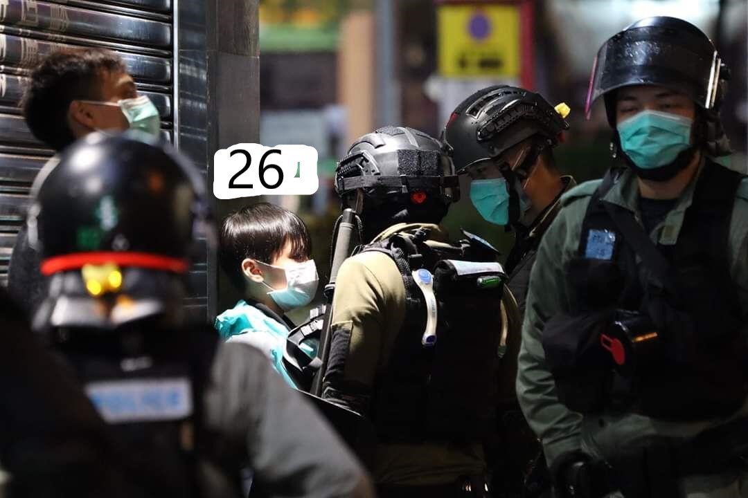 standwi29793710's tweet photo. #旺角
2140 鴉蘭街近彌敦道4人(3男1女)被捕
#PEN26
#PEN27
#PEN28
#PEN29 (女)
🛑認人🛑要名🛑
Spread! https://t.co/hVKAljRbKr