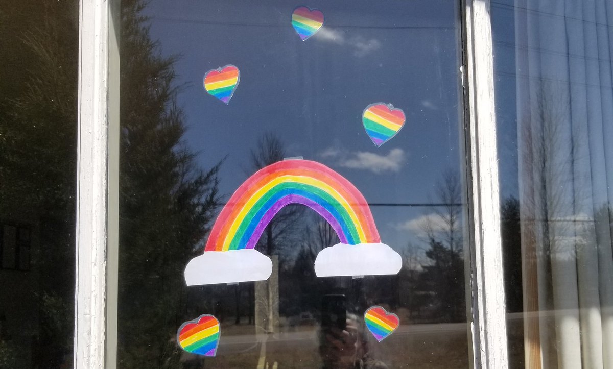 miss_foxieladie's tweet photo. We are all in this togetherππ
#covid19 #betterdaysahead #wewillgetthroughthis #rainbowtrendπ https://t.co/cwD2gwUi13