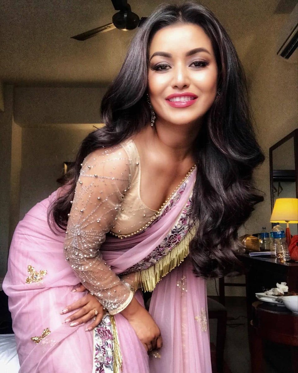 Indiasselected's tweet photo. Hi❤️

Follow @Anaamikaarora 
Check more @Savitabhabhimag 

@ehotnisa @ms395481 @DreamGirl____ @SuperSunnyTwitz @luckysi1599 @s_p123sam @anamika_desai @NaughtyBhabhi @Anu_Priya90 @Roshniibabe @ankimast Goezaltına https://t.co/Z4H247B8yC