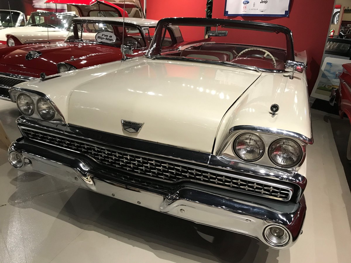 kearneyclassics's tweet photo. Come out to the Collection to see this 1959 #ford Fairlane Galaxie 500 Skyliner retractable hardtop convertible! https://t.co/ZfbXanoGgU