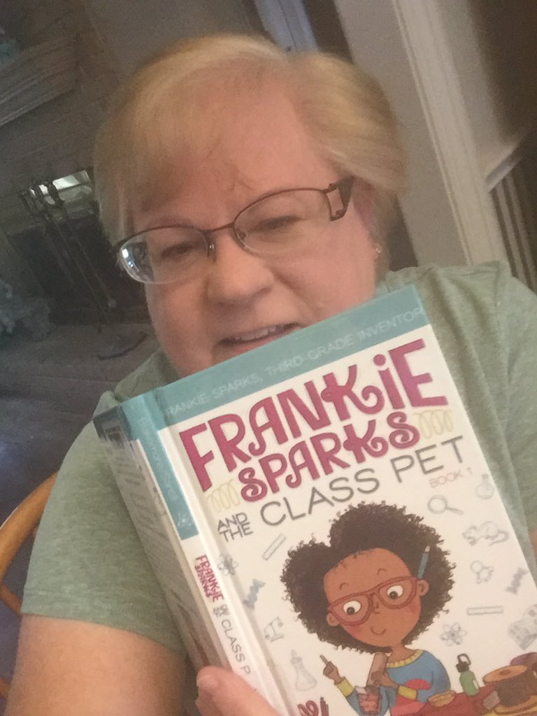 KNethaway's tweet photo. Tall Tale Tuesday!  Reading Daisy’s favorite- Go Dog Go- and a Bluebonnet Nominee!
@PCES_Panthers #ChooseParkCrest #GISDAlwaysConnected  #GISDPantherVirtualSpirit https://t.co/165nDcUuX8