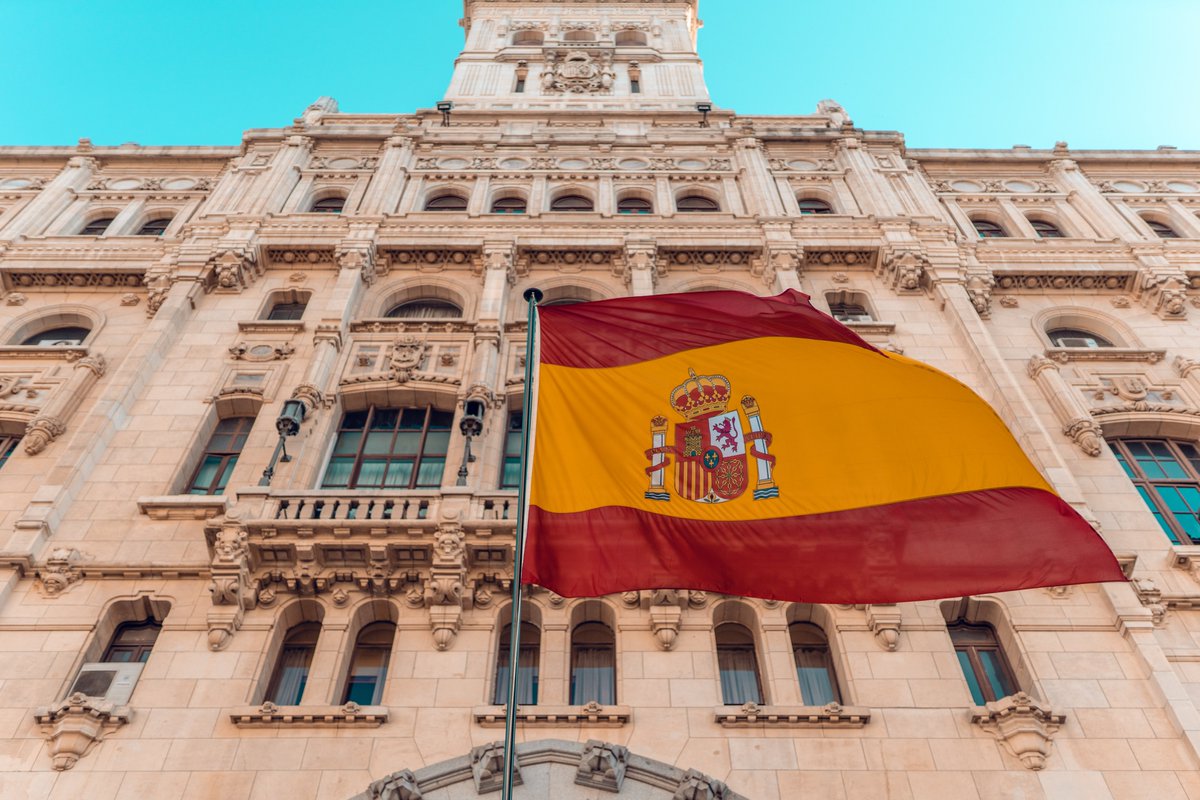 Digiblox2's tweet photo. Heartfelt sympathy and solidarity to our Spanish colleagues and friends during this very difficult time. You are in our thoughts and prayers. #erasmusplus #COVID19spain #edchatie @thirdsectorint https://t.co/0cMjBfVQYF