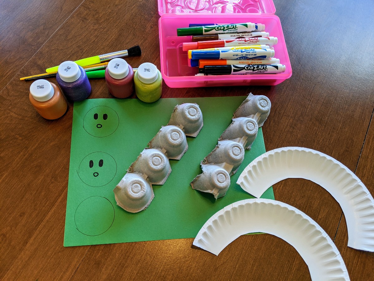 AHParkDistrict's tweet photo. Why not read the Hungry Caterpillar at home, and also bring it into 3D life too! This fun craft uses simple to find supplies and is a fun way to let your kiddos imagination run wild. Show us your creativity! https://t.co/xnNYtp1ZaC
#WEPLAYEVERYDAY https://t.co/cVtFeKbpXA