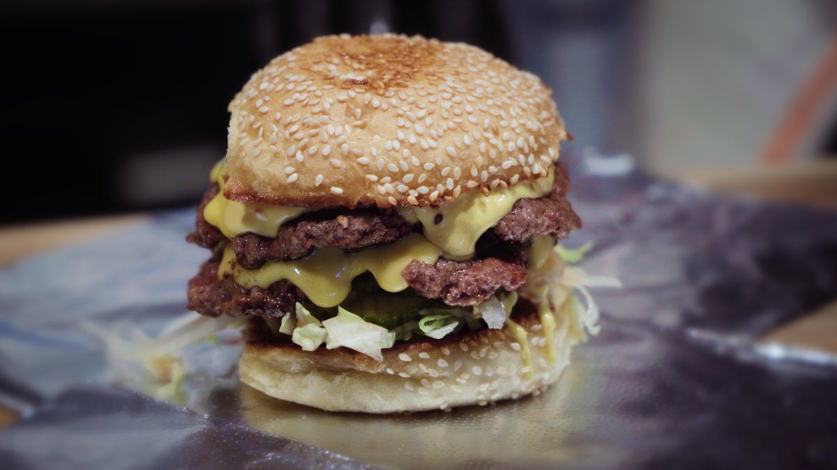glenndion's tweet photo. Go get a cheeseburger... @postmastercary 
https://t.co/nW6ECuh7Dw https://t.co/E8XtTW5cEM