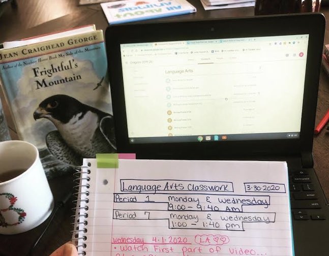 vmsroyals's tweet photo. Beth Murphy is ready to assist students with online learning! #spedpara https://t.co/fyic4PEI22