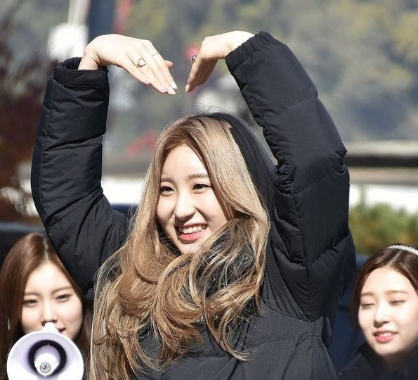 npskqs's tweet photo. น่าร้าก
#2Chae #Chaeyeon #Chaeryeong
#IZONE #ITZY https://t.co/5tBpsSc3Kj