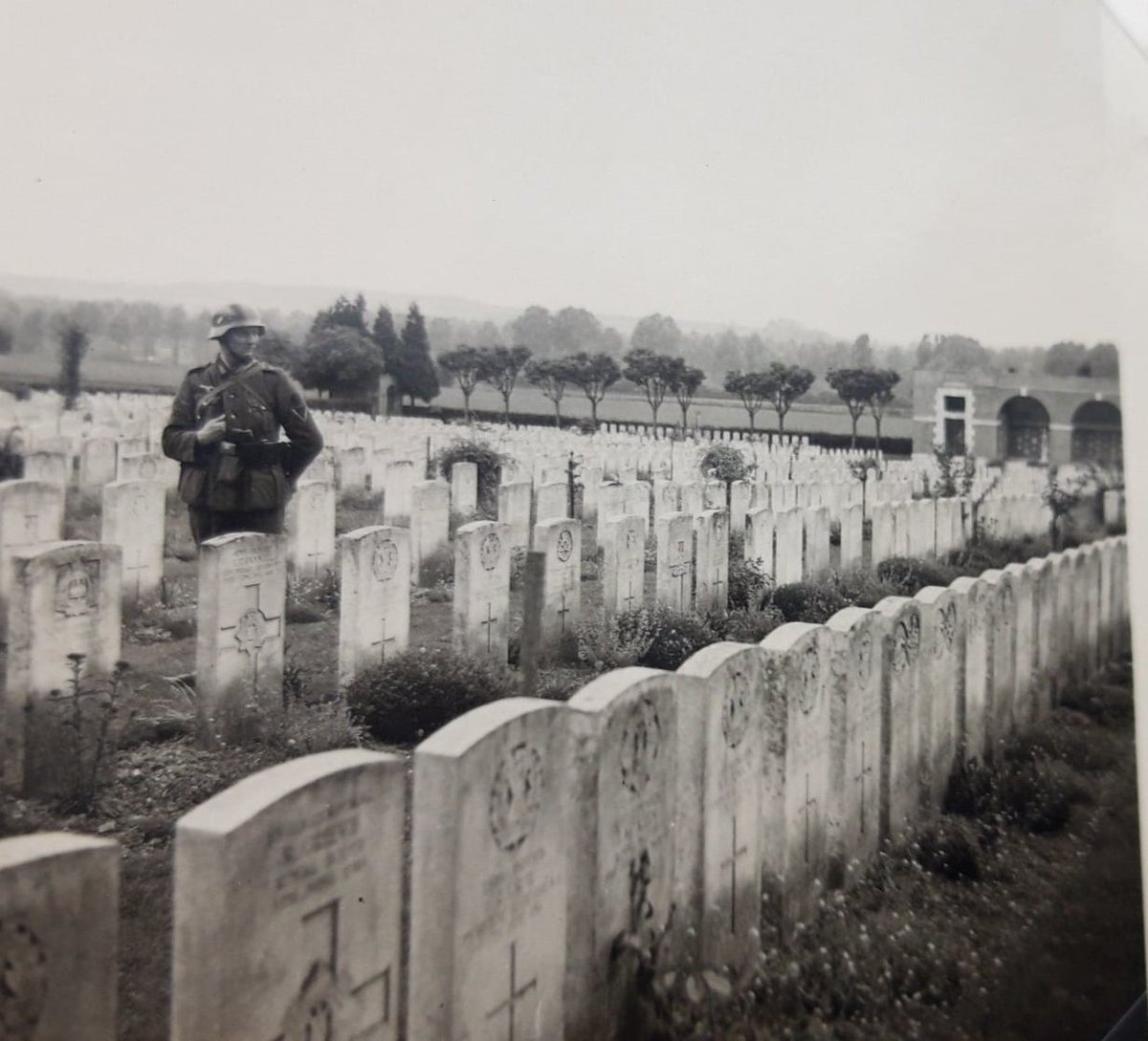 Unknown location, clearly a CWGC cemetery. Shot is out of focus sadly.