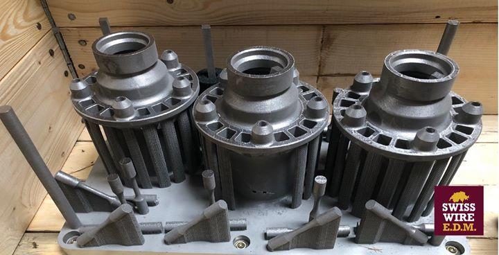 SwisswireEDM's tweet photo. Attention engineers using 3D printing technology: This technology will BLOW YOU AWAY. These parts were 3D printed in titanium. They grow from the bottom plate and now we need to separate them. And separate them perfectly. #swedm #edmrocks #EDMservicesπππ±π· https://t.co/6WG8TnbolP
