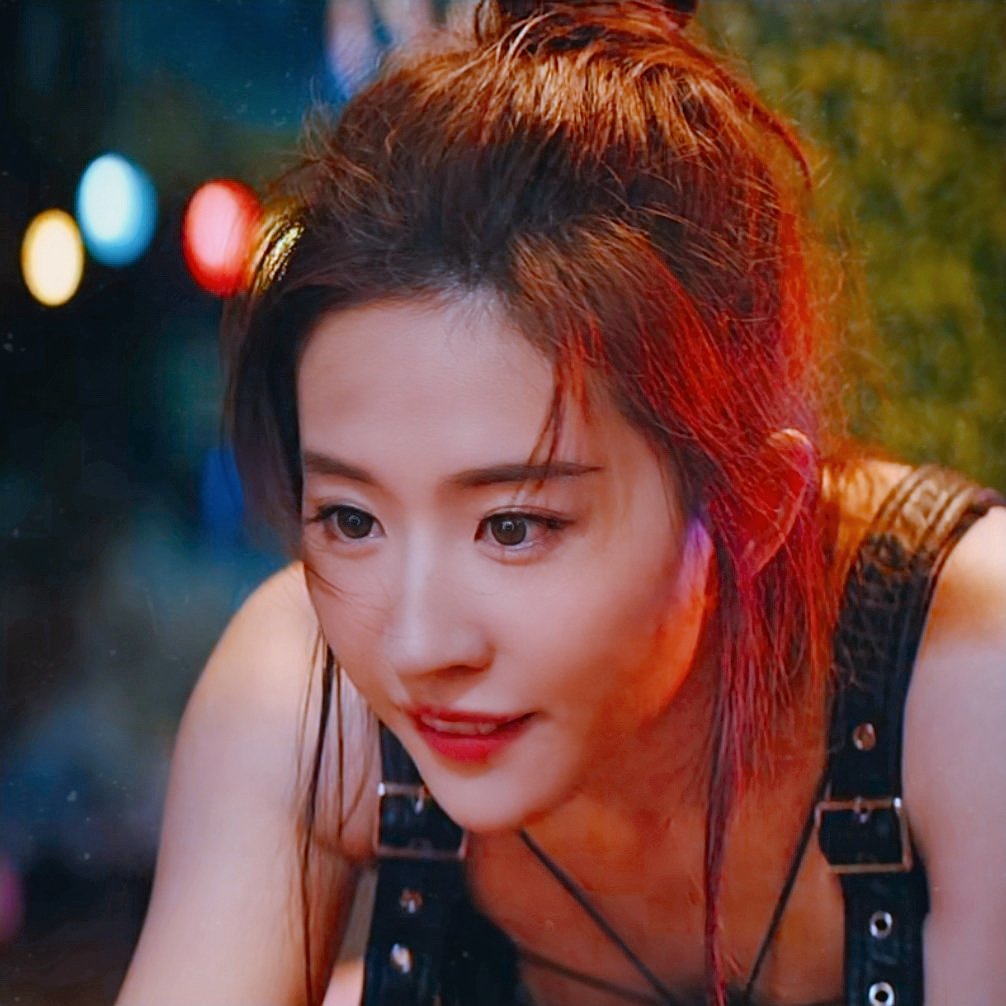 wxjicc's tweet photo. Full class tomorrow
#Mulan #liuyifei #SupportMulan #花木兰 #花木蘭 #ムーラン #jewelery #jewellery #jewels #StandbyCC #SupportLiuYifei #CrystalLiu #유역비 #劉亦菲 #刘亦菲 #LưuDiệcPhi #ЛюИфэй #หลิวอี้เฟย #リウイーフェイ #Chaumet #ChaumetAmbassador #Armani #Tissot https://t.co/eXHluGnyxC