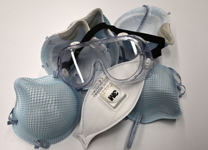 EdClendaniel's tweet photo. Ramp up production of PPE to protect our heroic doctors, nurses and health care workers? What are we waiting for? https://t.co/rtRClfPjLw https://t.co/EHrrSXGHiP