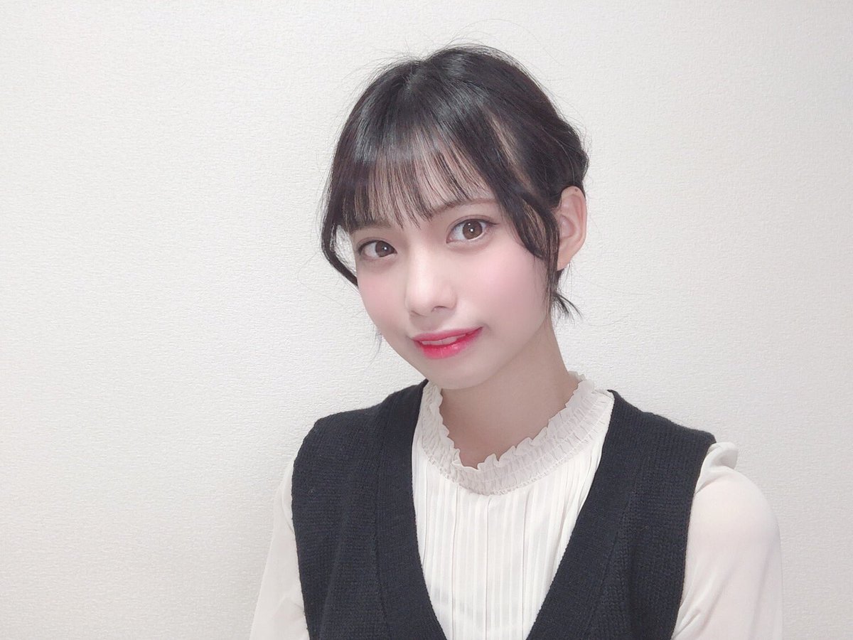 岡本尚子 人間 髪色や髪型で印象変わるよね 16 21 23 あと多分 化粧 オタク垢抜けた選手権 アイドル垢抜けた選手権