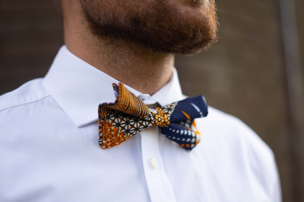 LilLauraJane's tweet photo. Thanks for the kind words! ★★★★★ "This was a gift for a friend and he wore it the following day. It looked great!" Christy B. https://t.co/HG6wkn3P5m #etsy #accessories #blue #copper #bowtie #africanprint #africanclothing #mensbowtie #bowtiemen #africanbowtie https://t.co/JnFfg5XitL