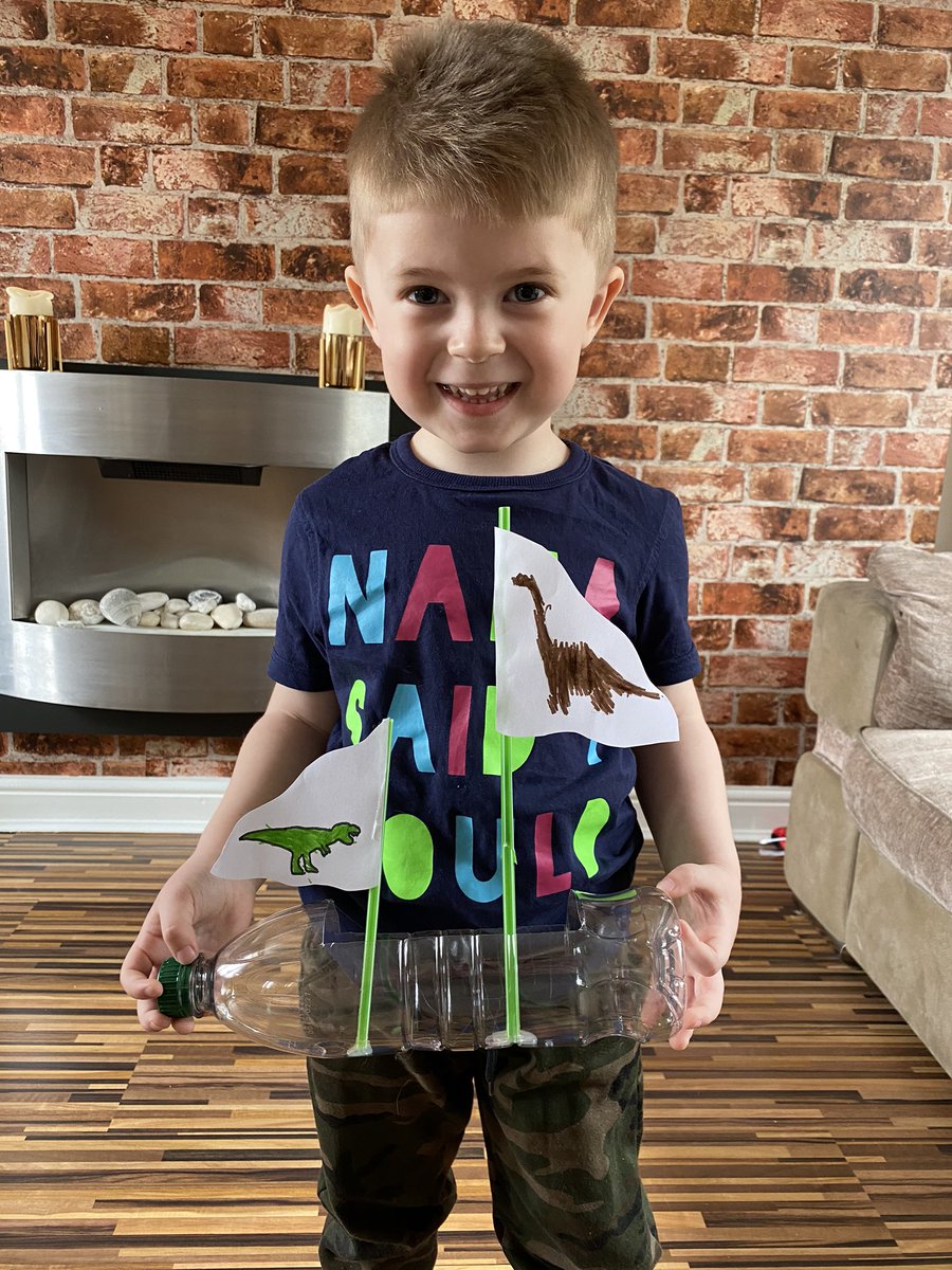 CharleneSparkl1's tweet photo. @olos_doncaster making a boat for today’s task obvs Rex has dinosaurs on his and it floated https://t.co/WHZ3ykpMJb
