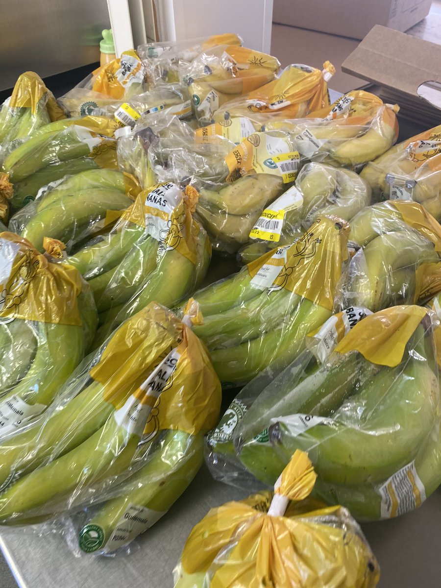 SusanJDurant's tweet photo. Well that 13 parcels taken out today from donation received from @FareShareYorks @Tesco #Edenthorpe and the donated boxes from @CepacLtd. 20 parcels booked ready for tomorrow #HereToHelp #Community #MMWCDC #Moorends #Volunteers @MayorRos @Ed_Miliband @DanJarvisMP @eastareateam https://t.co/J0STabmKAa