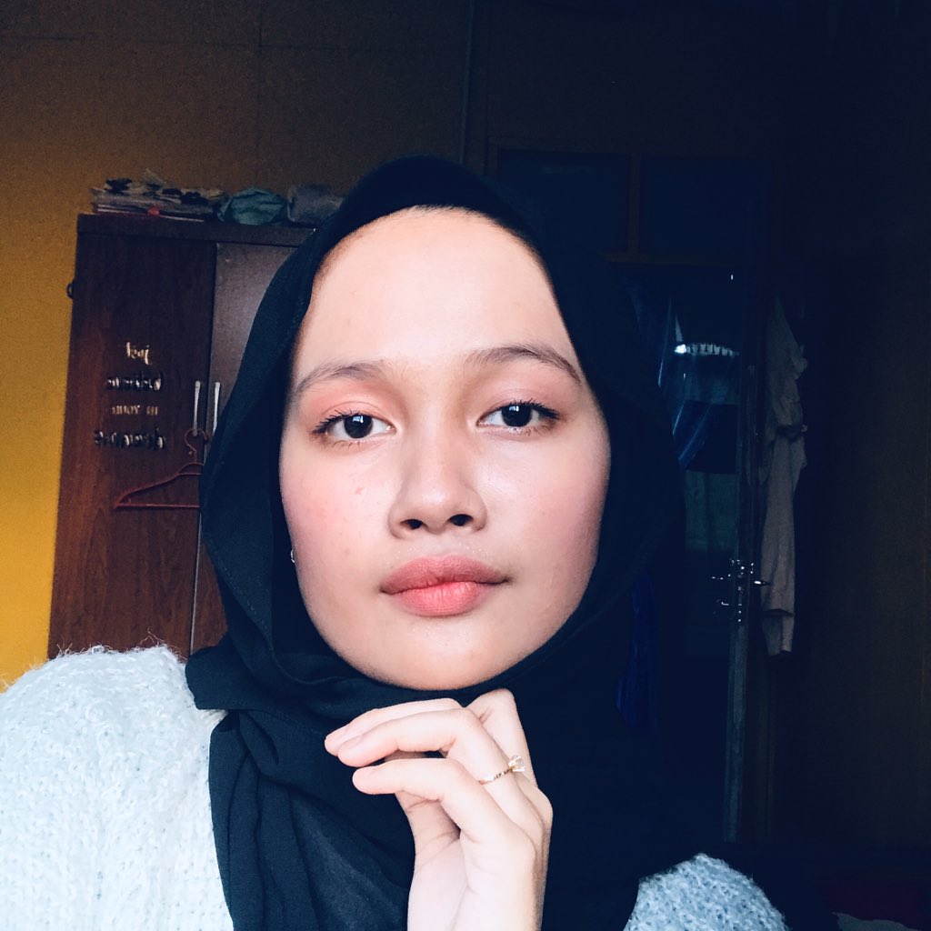 fiynaaaa tweet picture
