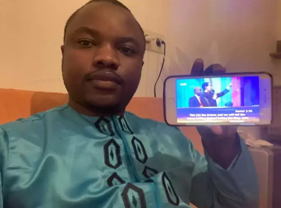 LoveWorldEvents's tweet photo. From which country are you watching the live broadcasts with Pastor Chris Oyakhilome? Share with us your pictures! #GlobalPrayerWeek https://t.co/TiNr9vcT10