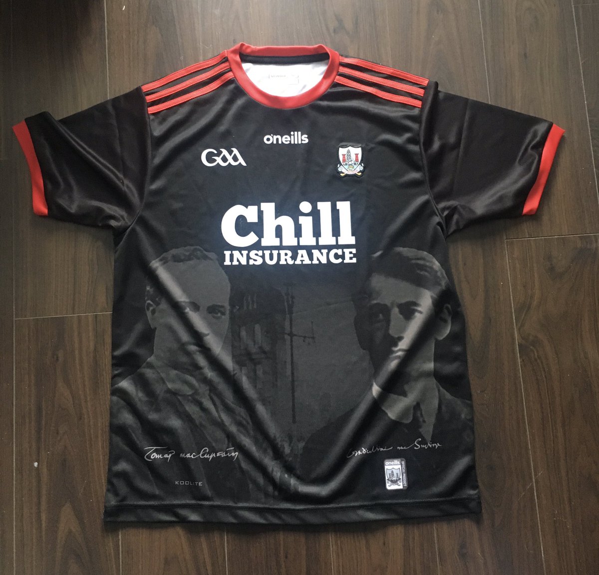 Another #GAA giveaway - the commemorative <a href="/OfficialCorkGAA/">Cork GAA</a> jersey, honouring Terence MacSwiney and Tomás Mac Curtain. 

To be in with a chance of winning, retweet and follow