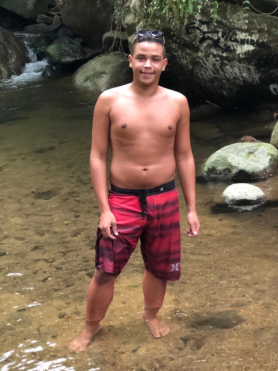 ThauanLucas6's tweet photo. Todo mundo é composto de mudanças, tomando sempre novas qualidades. ❤🥰✨ https://t.co/eaAxJu4tEH