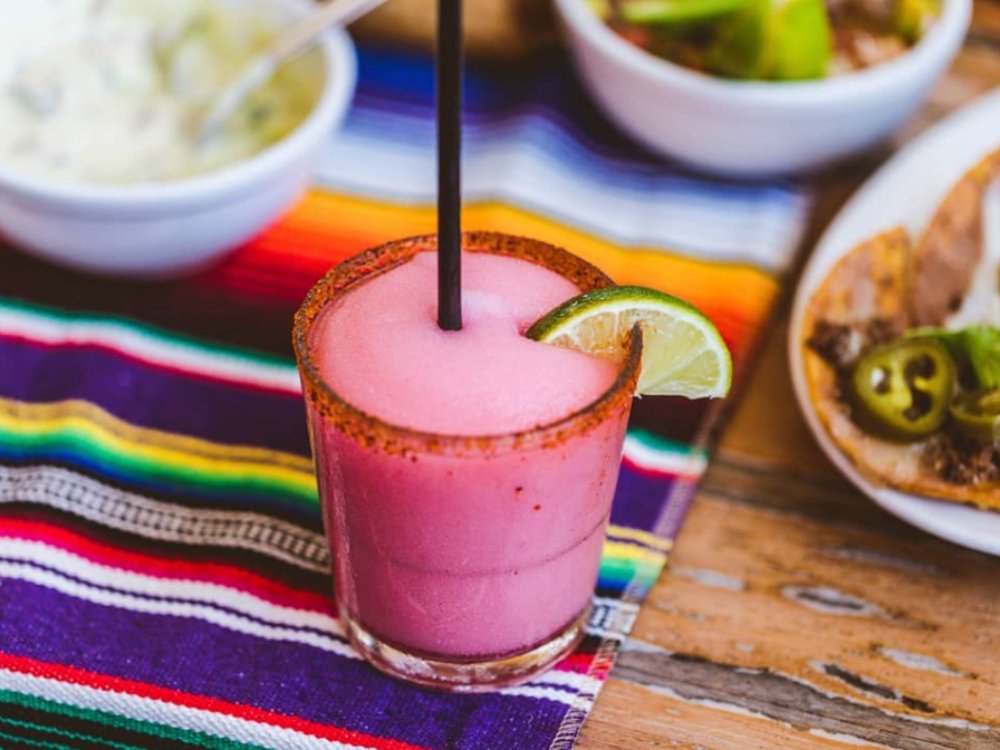 🛍️ Austin curbside pickup + delivery guide 🚗
<a href="/reunion19atx/">Reunion 19</a> for tacos, <a href="/mongersaustin/">Mongers Austin</a> for fresh seafood, @fondasanmigueltx for delicious traditional Mexican, <a href="/waltonsaustin/">Walton'sFancy&Staple</a> for a healthy lunch and sweet treat, @vamonos_texmex for frozen prickly pear margaritas